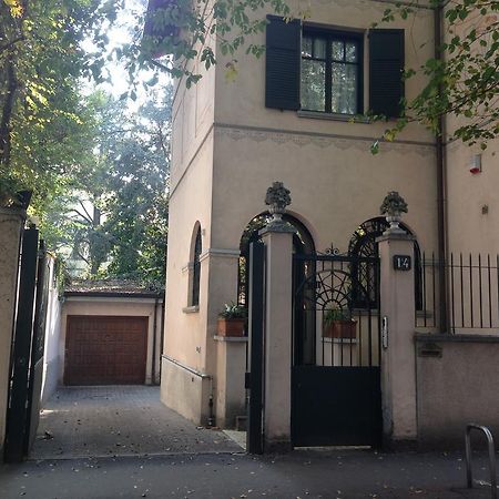 Suite Home Milano Fiera Esterno foto