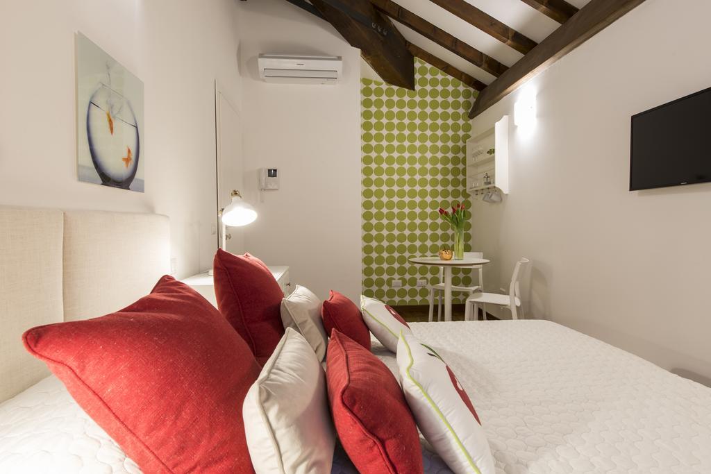 Suite Home Milano Fiera Esterno foto
