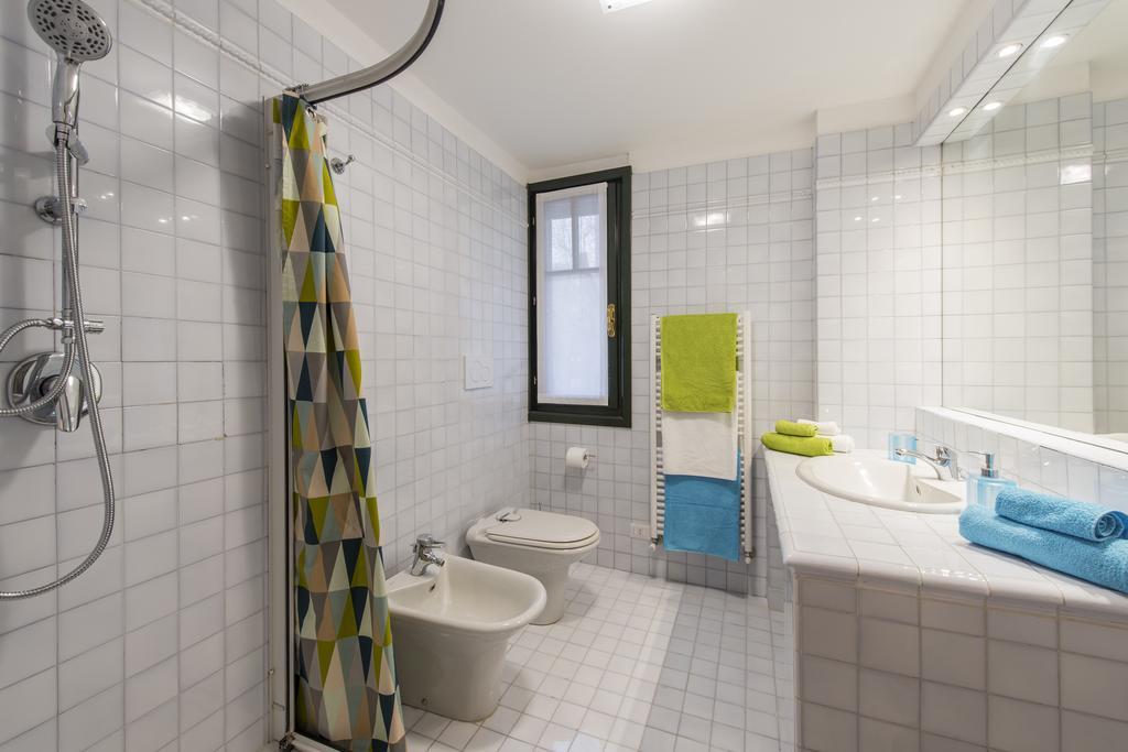 Suite Home Milano Fiera Esterno foto