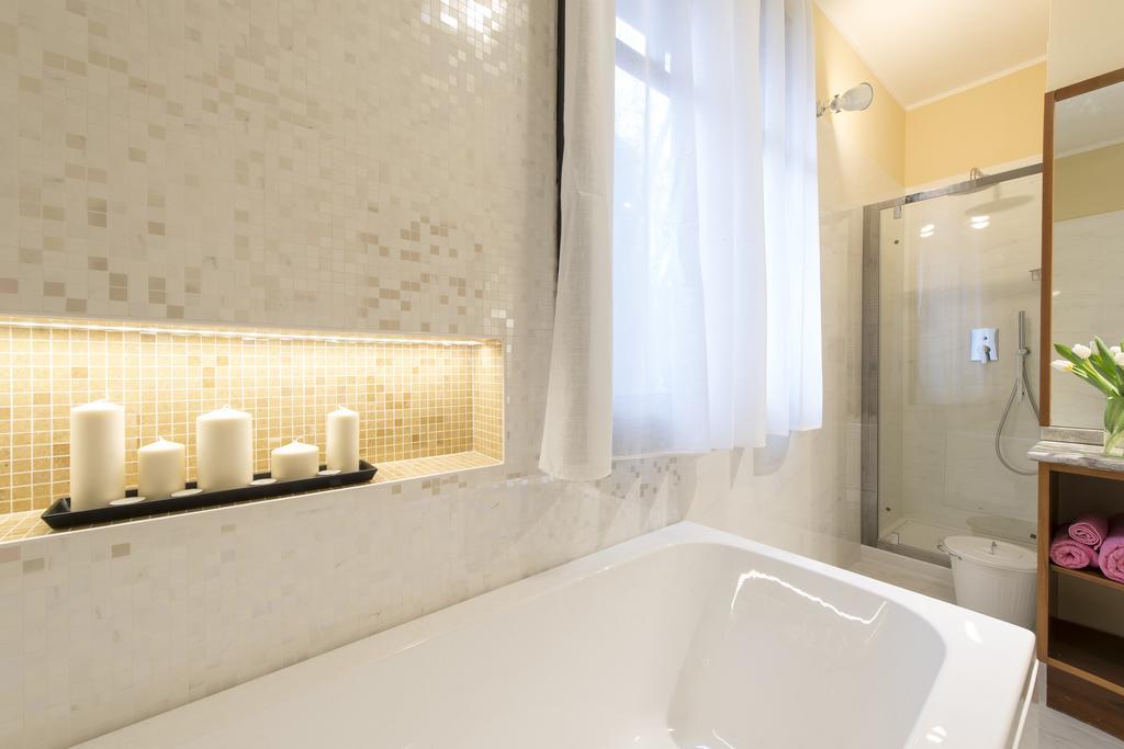 Suite Home Milano Fiera Esterno foto