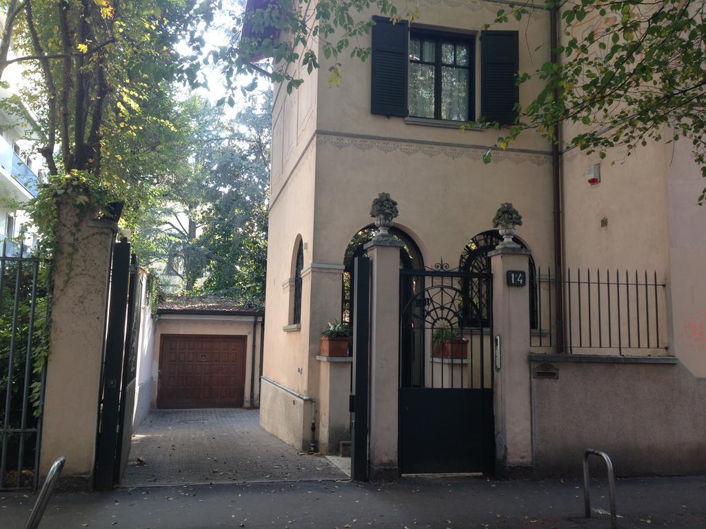 Suite Home Milano Fiera Esterno foto