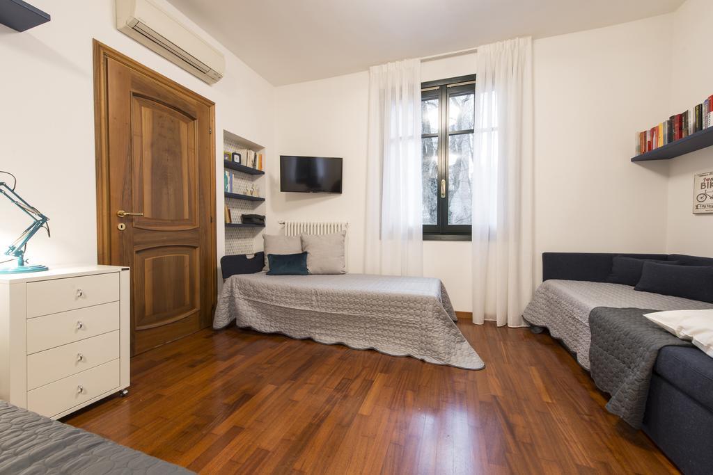 Suite Home Milano Fiera Esterno foto